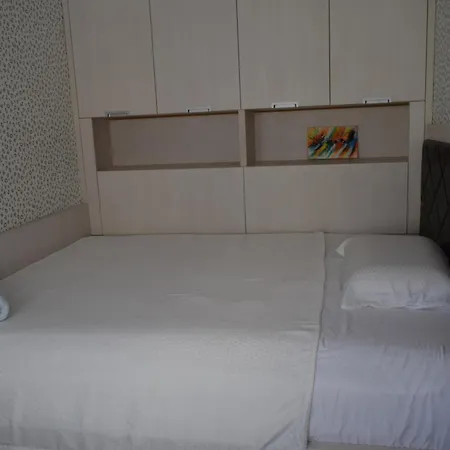 Apartment With 2 Bedrooms And Parking Near The Burgas